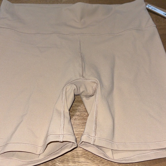 Skims Fits Everybody High Waist short - Picture 4 of 6